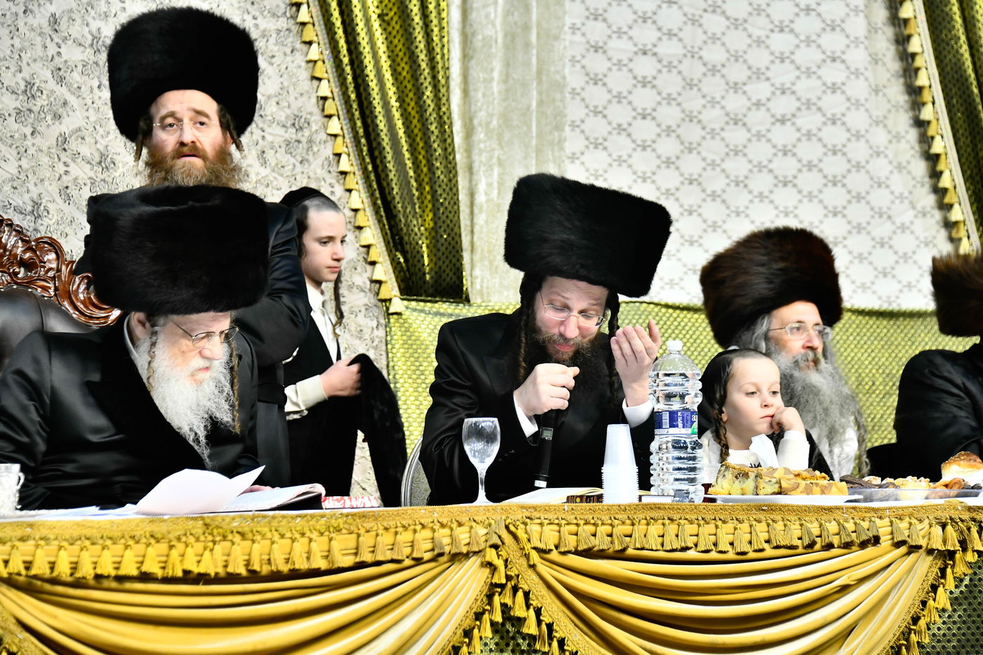 שמחת בית מודז'יץ - צאנז ירושלים - האלמין