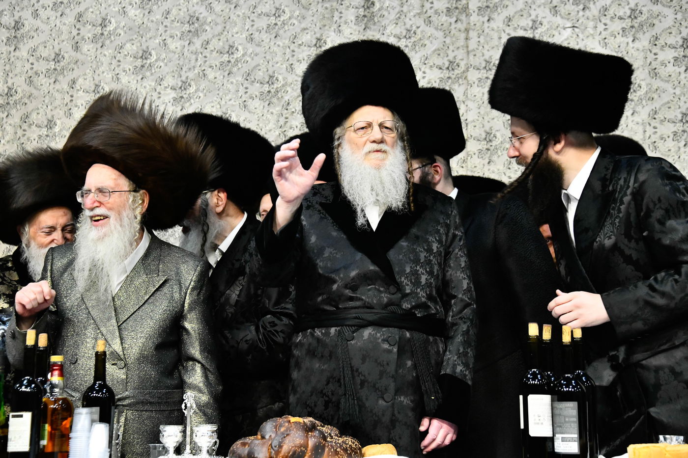 שמחת בית מודז'יץ - צאנז ירושלים - האלמין