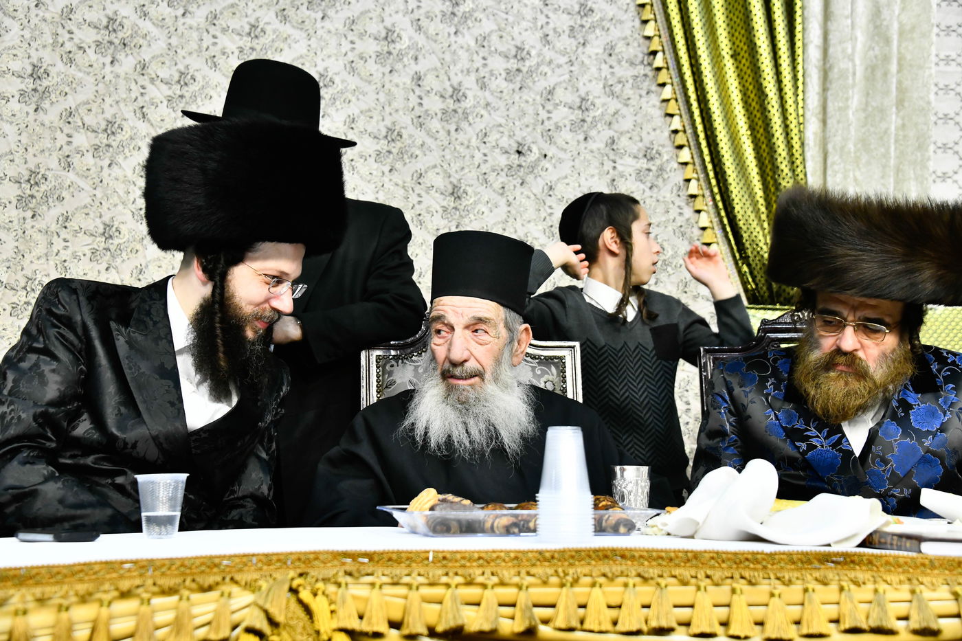 שמחת בית מודז'יץ - צאנז ירושלים - האלמין