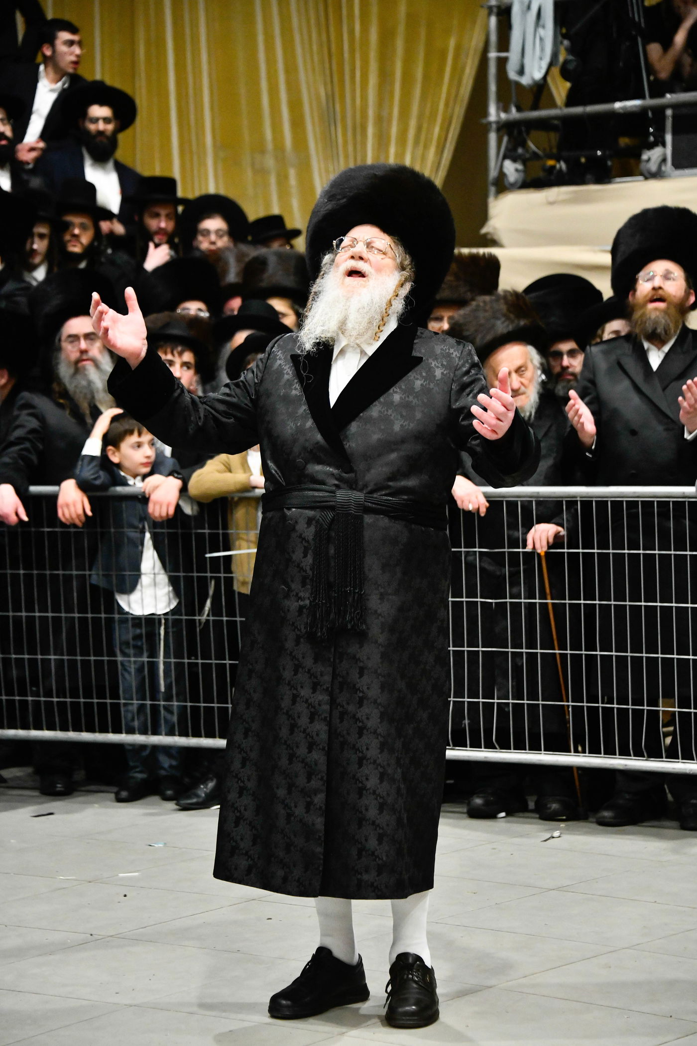 שמחת בית מודז'יץ - צאנז ירושלים - האלמין