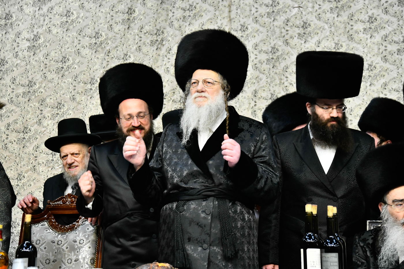 שמחת בית מודז'יץ - צאנז ירושלים - האלמין