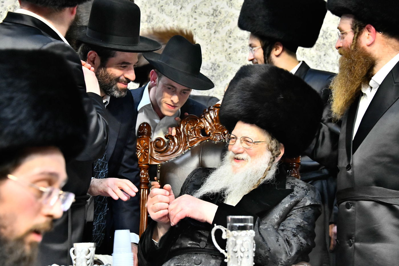 שמחת בית מודז'יץ - צאנז ירושלים - האלמין