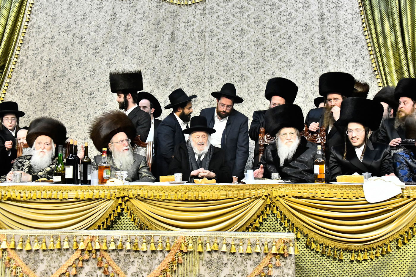 שמחת בית מודז'יץ - צאנז ירושלים - האלמין