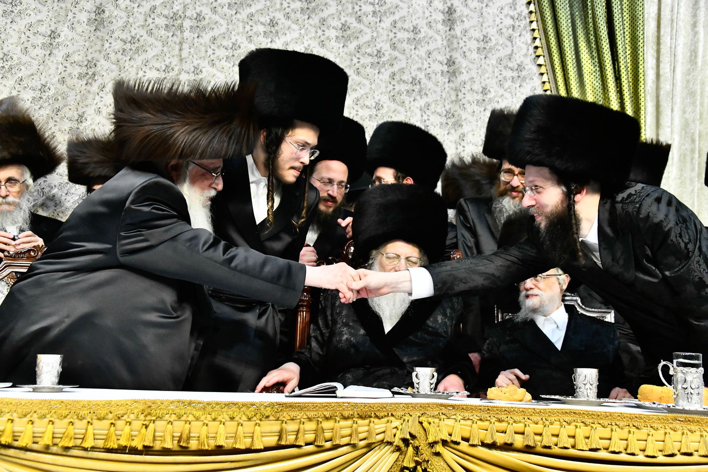 שמחת בית מודז'יץ - צאנז ירושלים - האלמין