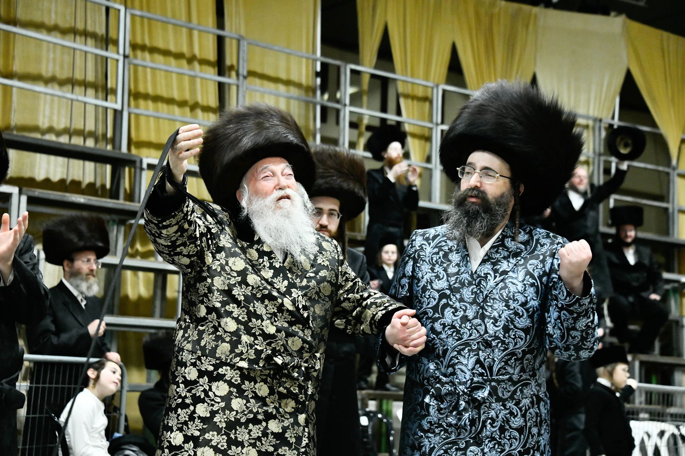 שמחת בית מודז'יץ - צאנז ירושלים - האלמין