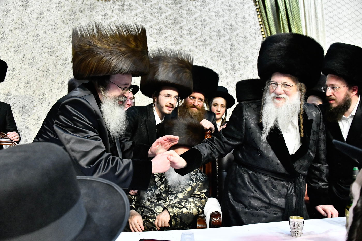 שמחת בית מודז'יץ - צאנז ירושלים - האלמין