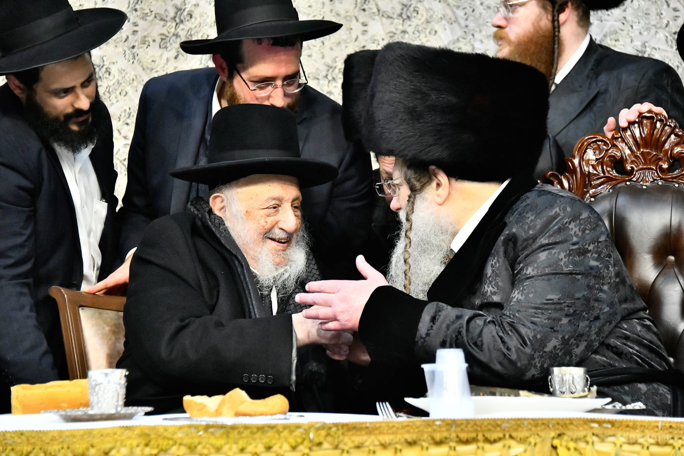 שמחת בית מודז'יץ - צאנז ירושלים - האלמין