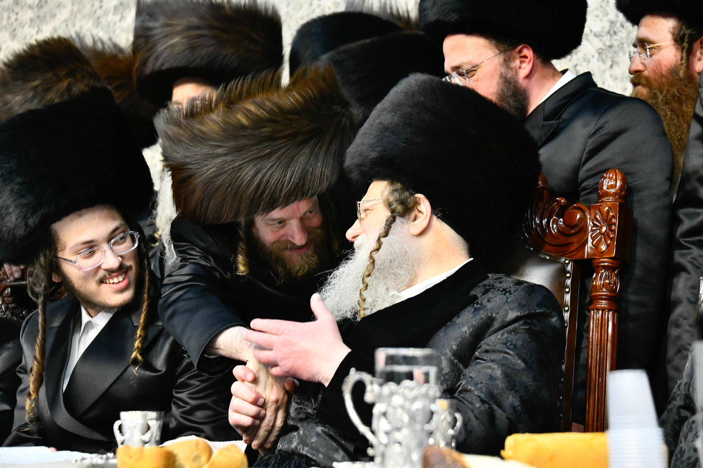 שמחת בית מודז'יץ - צאנז ירושלים - האלמין