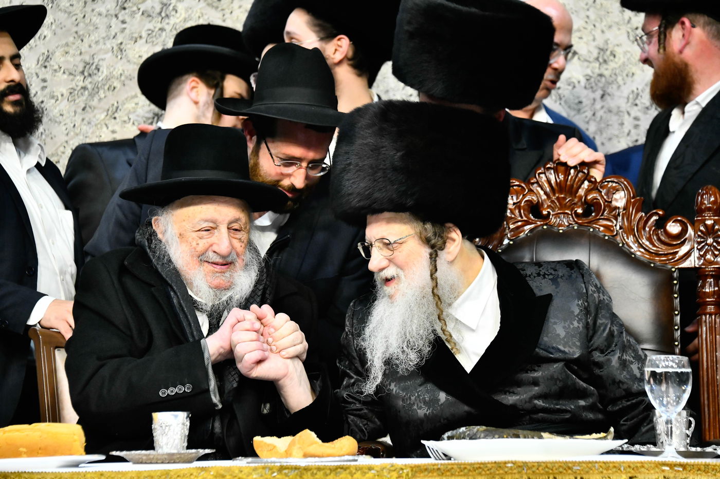 שמחת בית מודז'יץ - צאנז ירושלים - האלמין