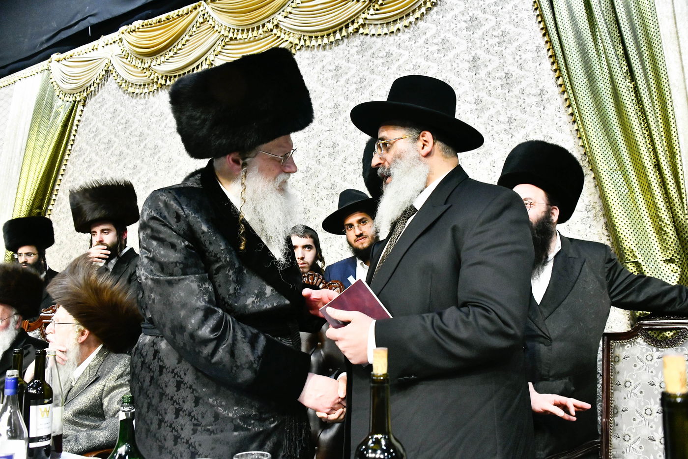 שמחת בית מודז'יץ - צאנז ירושלים - האלמין