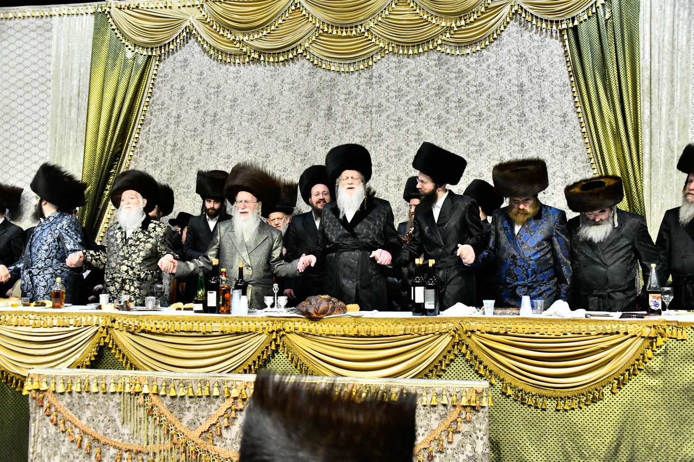 שמחת בית מודז'יץ - צאנז ירושלים - האלמין