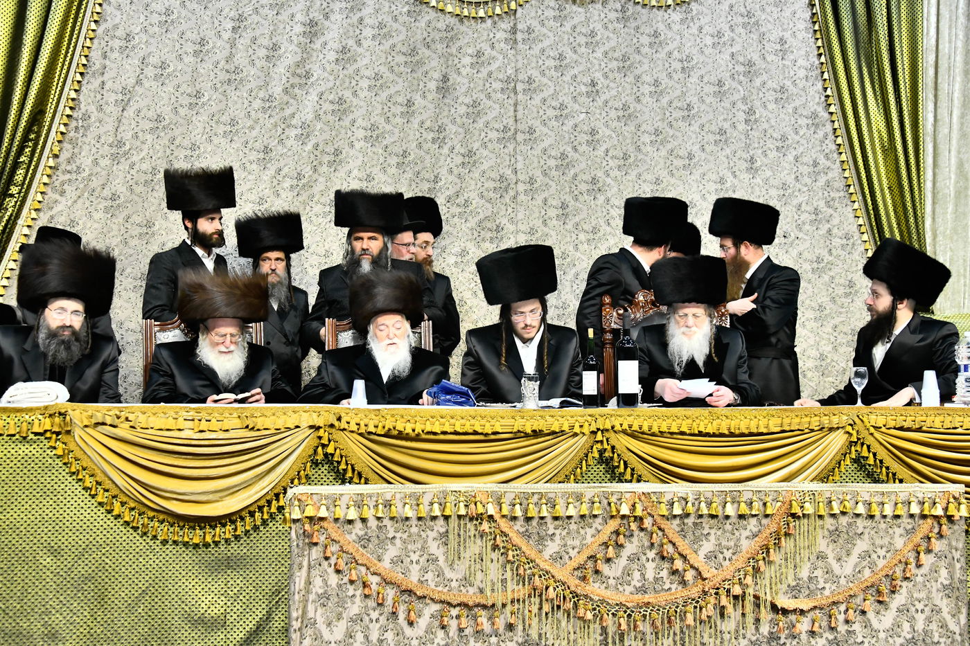 שמחת בית מודז'יץ - צאנז ירושלים - האלמין