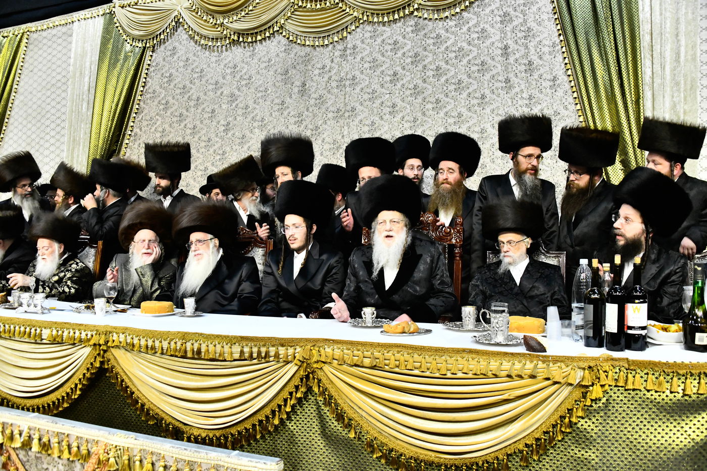 שמחת בית מודז'יץ - צאנז ירושלים - האלמין