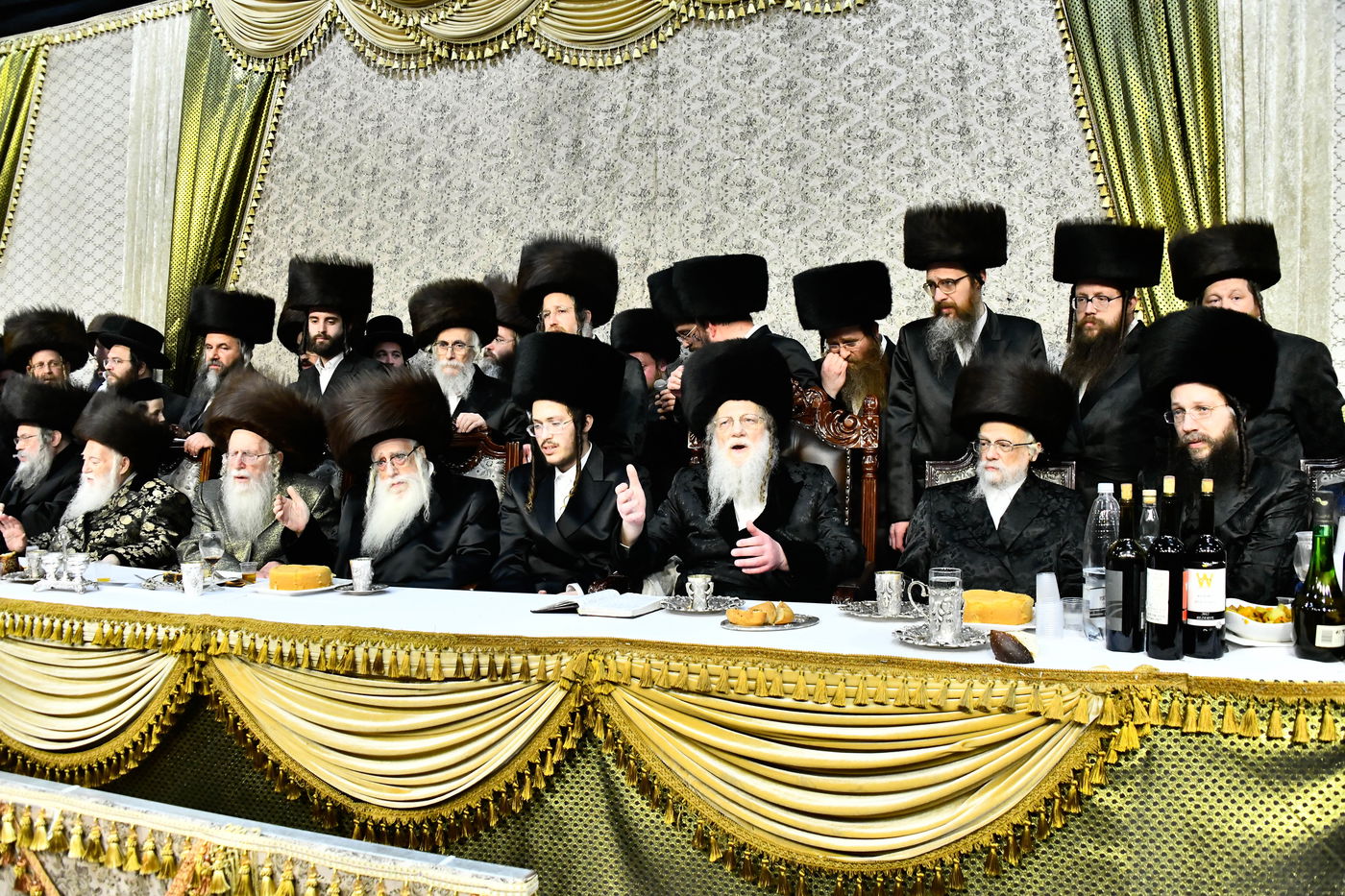 שמחת בית מודז'יץ - צאנז ירושלים - האלמין