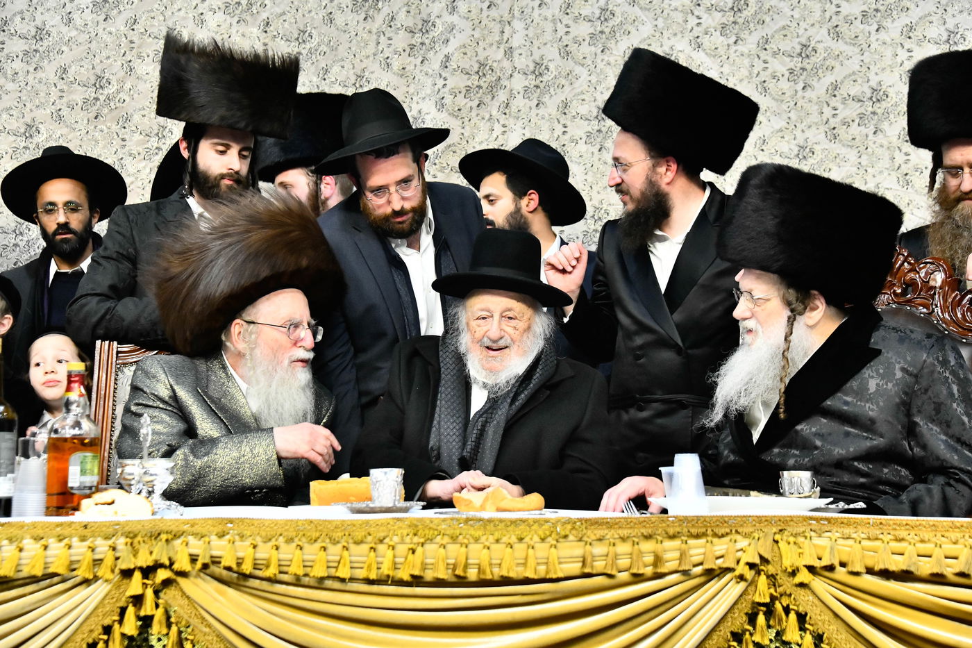 שמחת בית מודז'יץ - צאנז ירושלים - האלמין