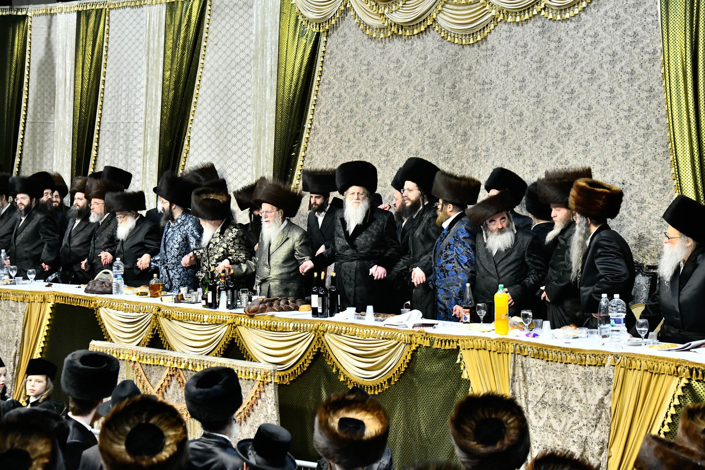 שמחת בית מודז'יץ - צאנז ירושלים - האלמין