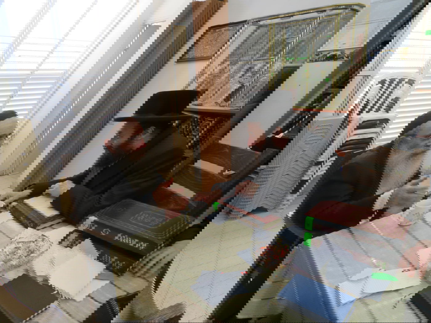 הרב בן ציון וידר בביקור בבתי גדולי ישראל בארץ