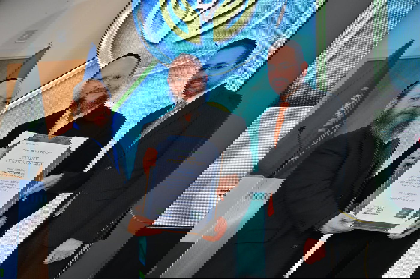 בכירי מאוחדת מקבלים הוקרה מיוחדת מנשיא המדינה והרבנים הראשיים בוועידה השנתית של 'חסד בישראל'