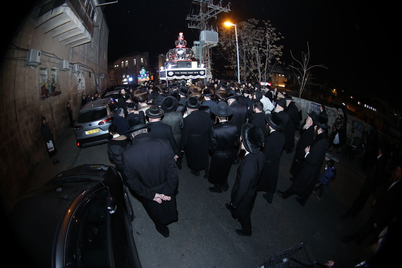 הכנסת ספר תורה לביהמ"ד קרעטשניף טשערנוביץ