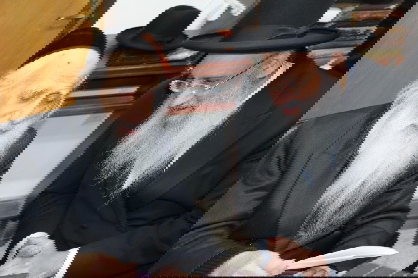 הרב מעלם מקבל את ברכת גדולי הרבנים