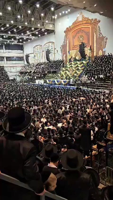 מעמד סיום כתיבת ספר תורה בסקווירא
