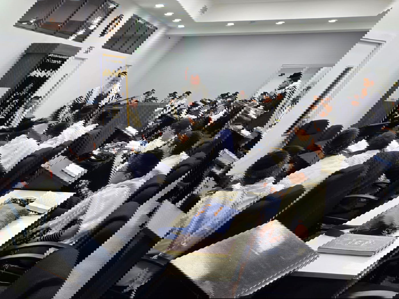 הגרי"ד גרוסמן במסע חיזוק ברחבי פנמה ומקסיקו