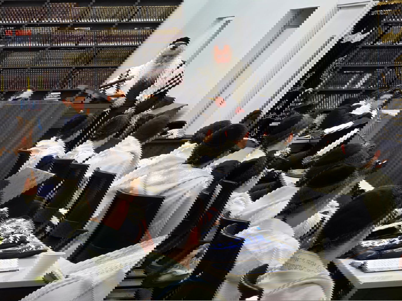 הגרי"ד גרוסמן במסע חיזוק ברחבי פנמה ומקסיקו