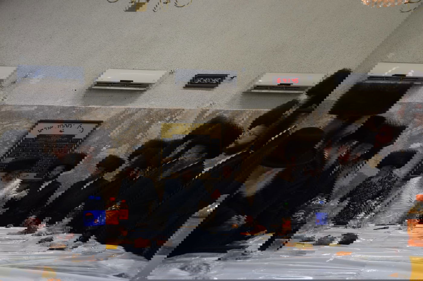 שמחת הפארשפיל בחצרות קומרנא - ספינקא ירושלים