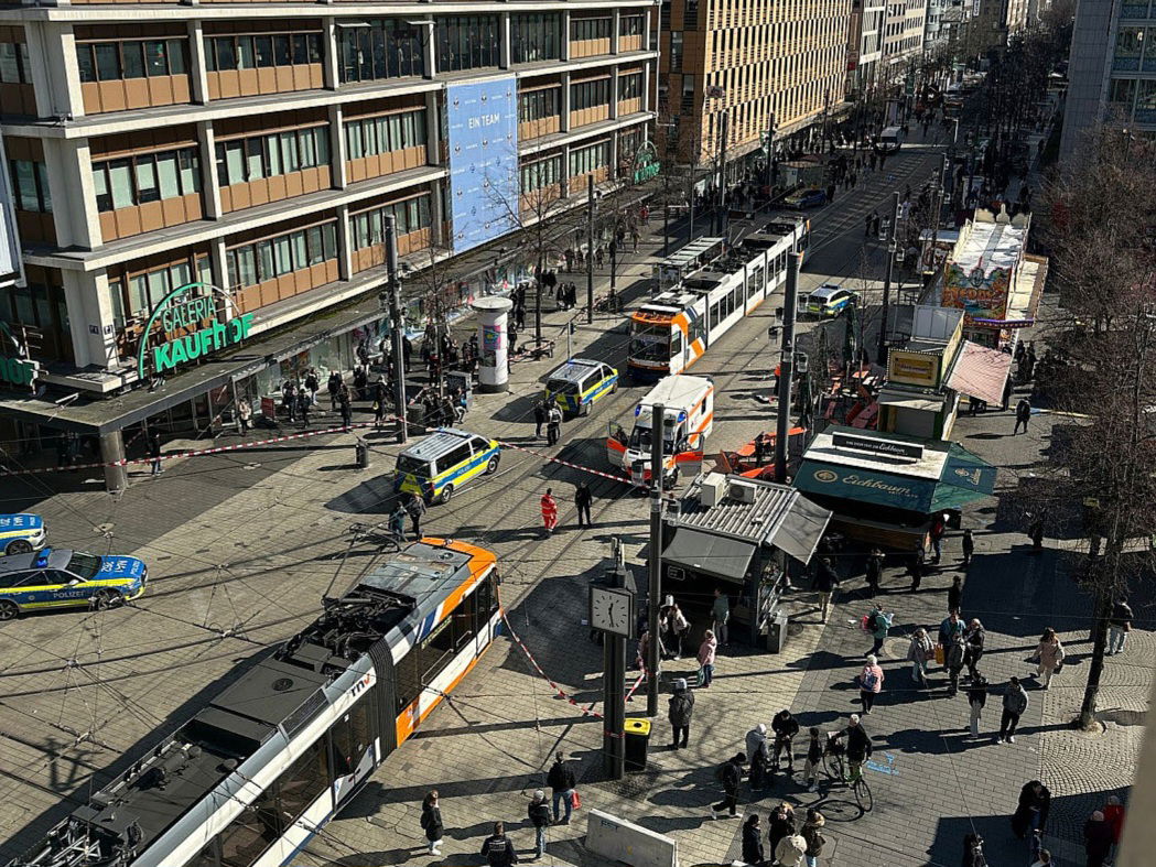 הזירה במנהיים לפני זמן קצר 