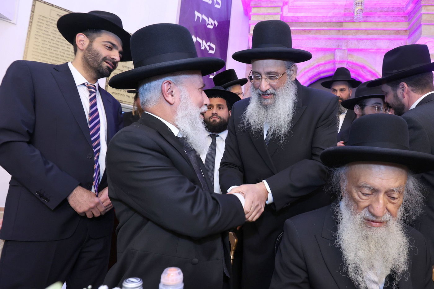 הכתרת הגאון רבי יצחק מועלם לרבה הספרדי של העיר ביתר