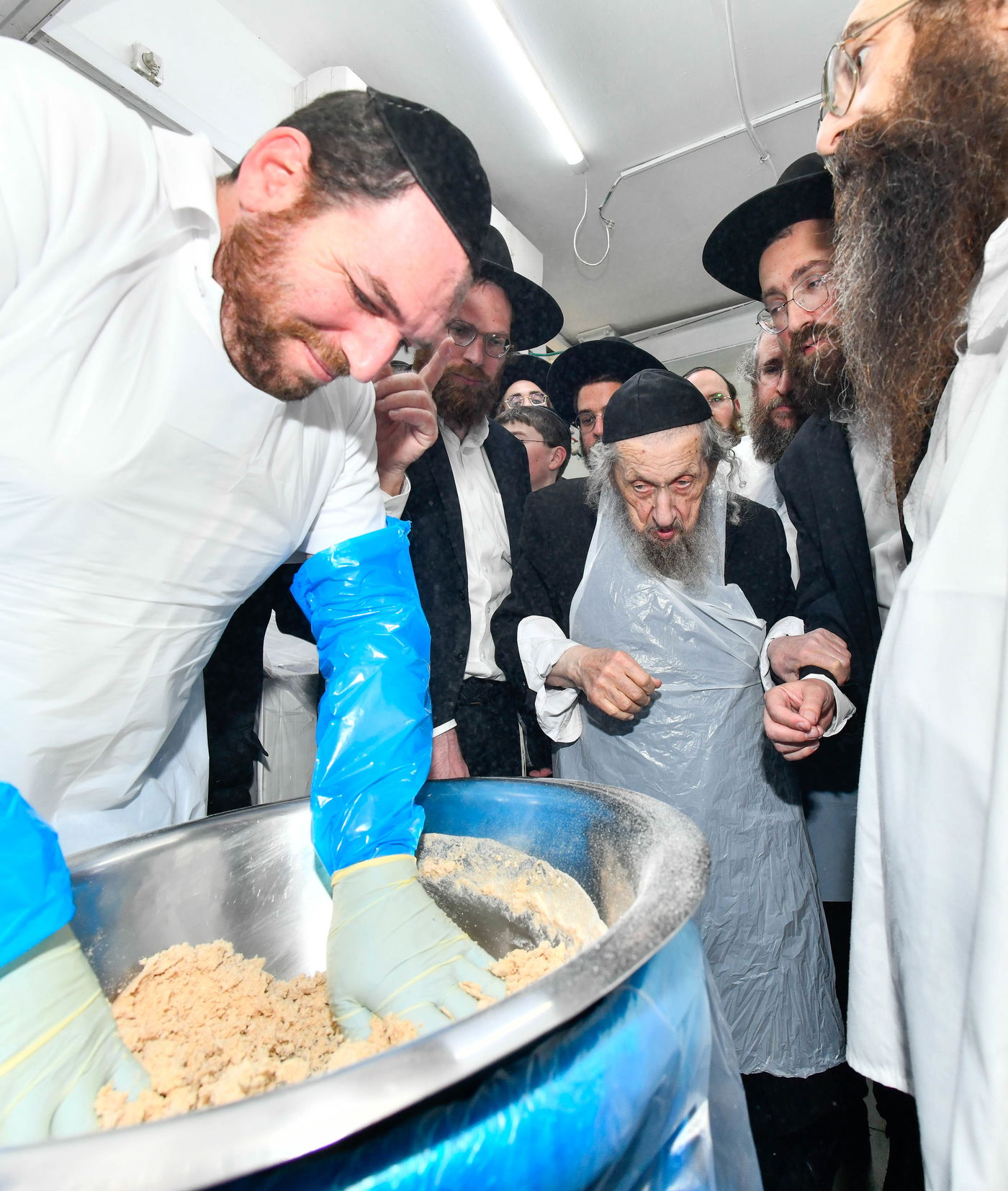 הגר"ד לנדו באפיית מצות