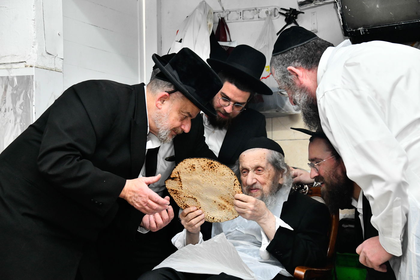 הגר"ד לנדו באפיית מצות