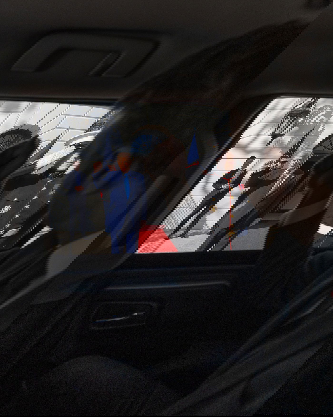 מקרון נפרד מטראמפ בסיום הפגישה