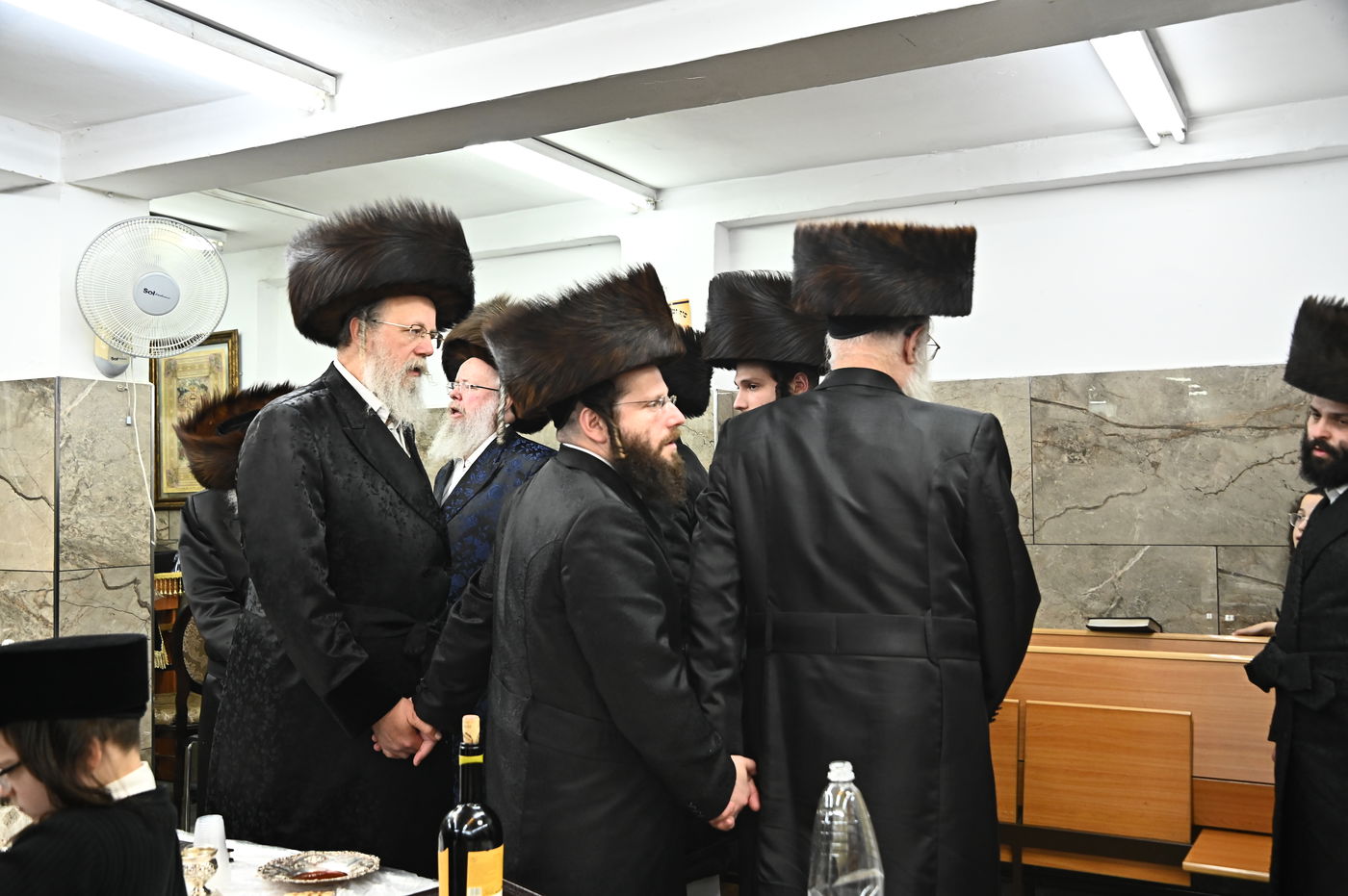 האדמו"ר מביאלה לונדון שבת אצל האדמו"ר מביאלה ישרי לב