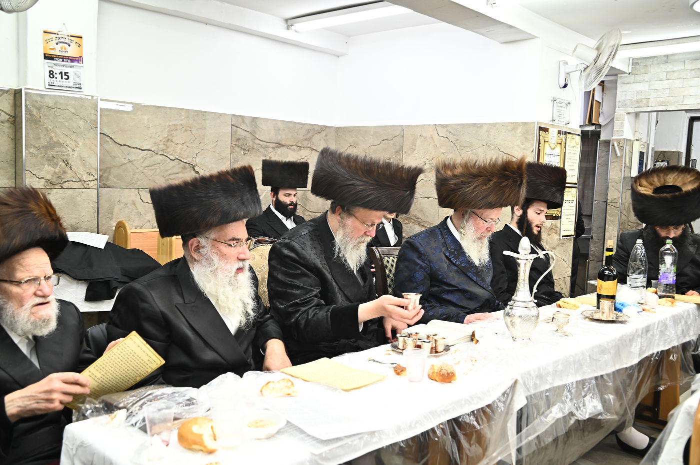 האדמו"ר מביאלה לונדון שבת אצל האדמו"ר מביאלה ישרי לב