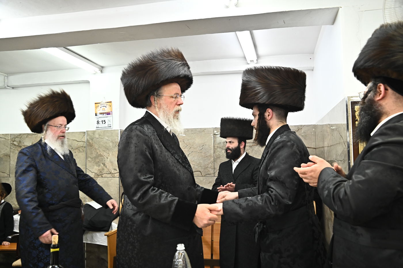 האדמו"ר מביאלה לונדון שבת אצל האדמו"ר מביאלה ישרי לב