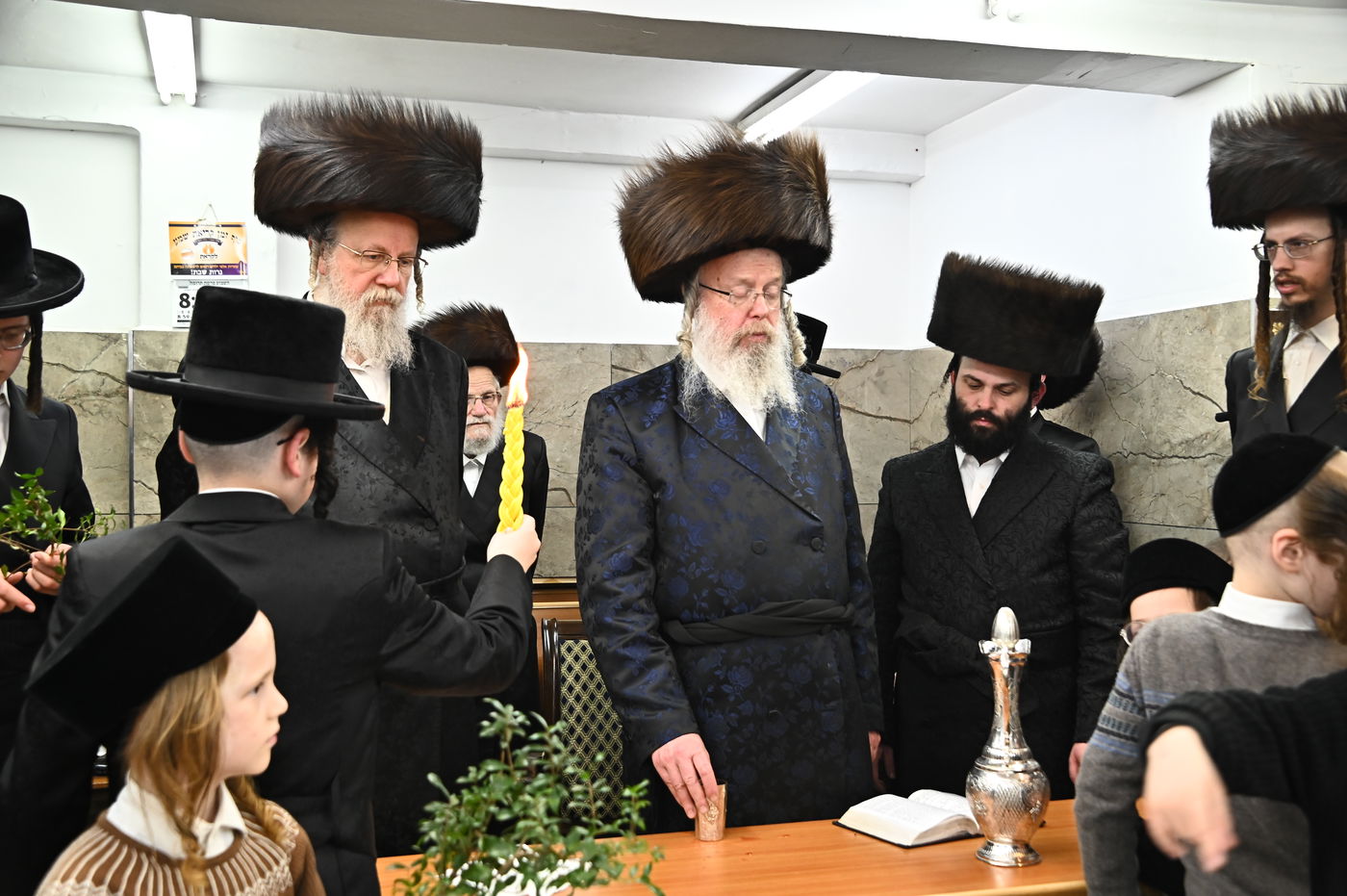 האדמו"ר מביאלה לונדון שבת אצל האדמו"ר מביאלה ישרי לב