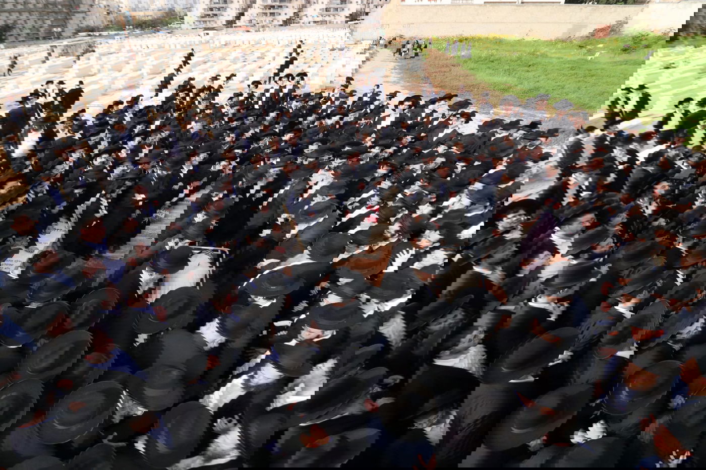 מסע הלוויית הגאון רבי זאב ברלין זצ"ל