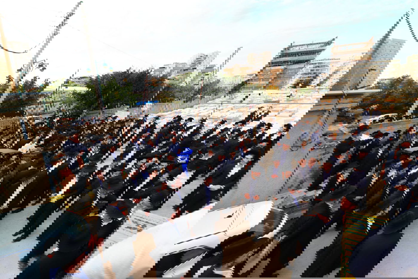 מסע הלוויית הגאון רבי זאב ברלין זצ"ל