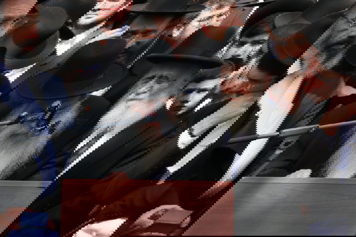 מסע הלוויית הגאון רבי זאב ברלין זצ"ל