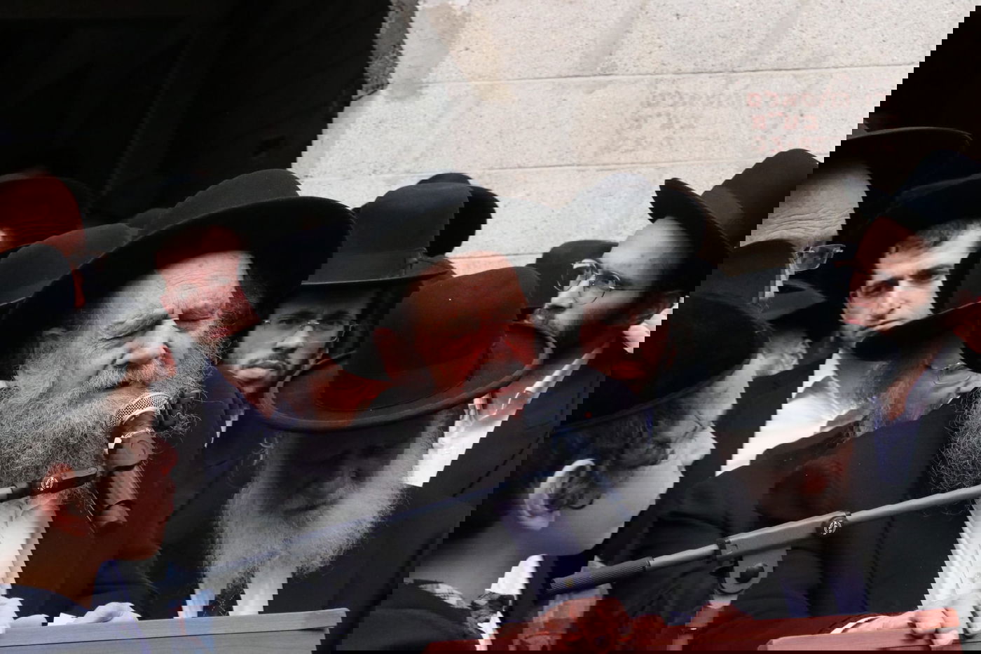 מסע הלוויית הגאון רבי זאב ברלין זצ"ל