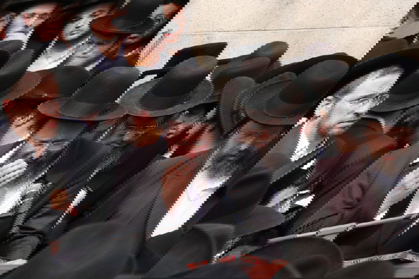 מסע הלוויית הגאון רבי זאב ברלין זצ"ל