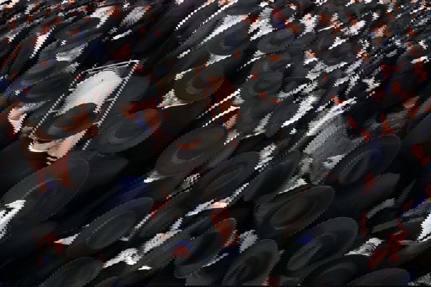 מסע הלוויית הגאון רבי זאב ברלין זצ"ל