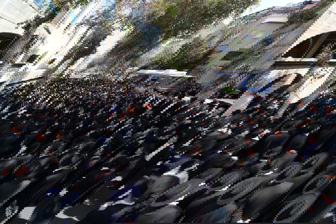 מסע הלוויית הגאון רבי זאב ברלין זצ"ל