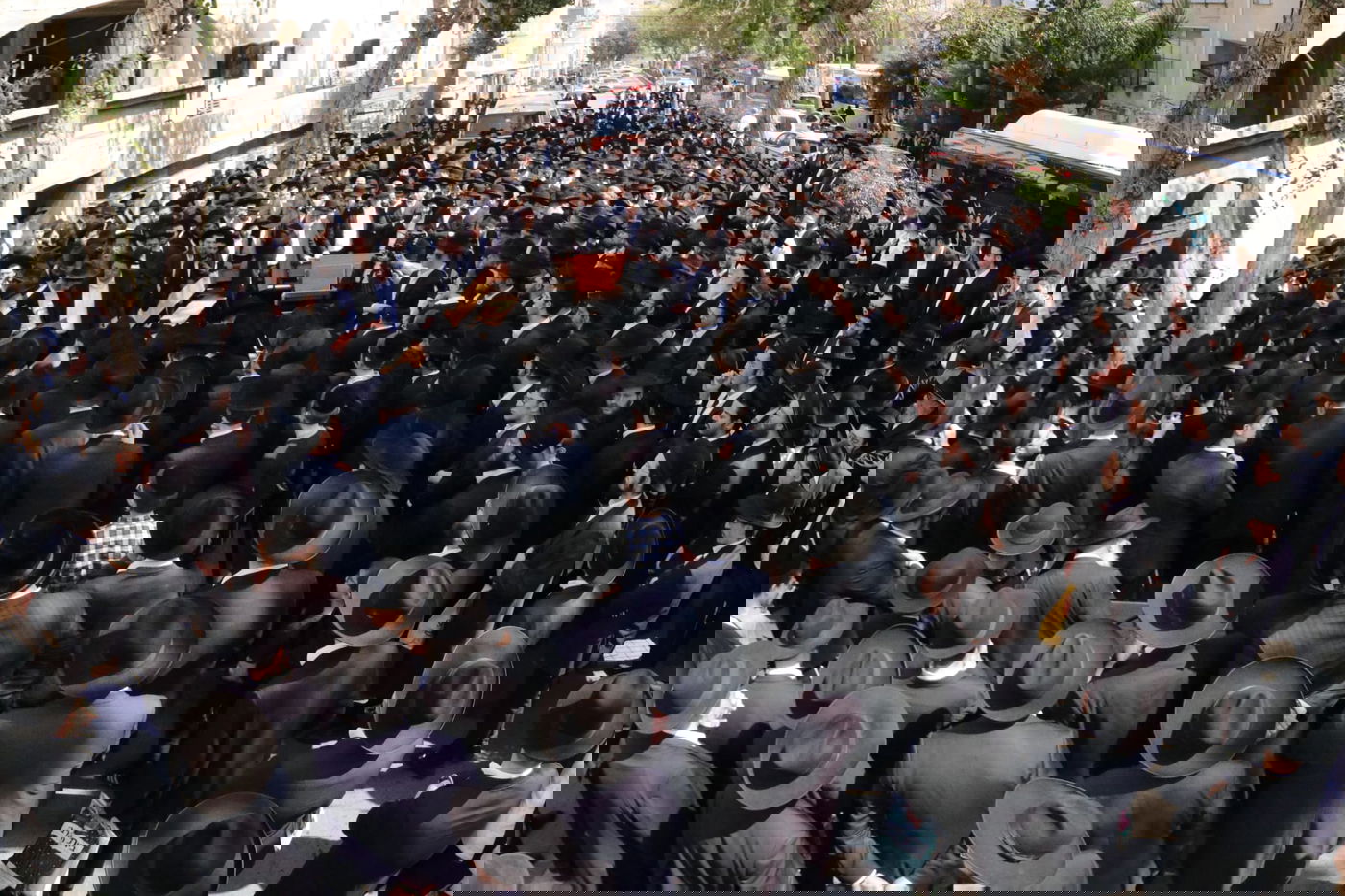 מסע הלוויית הגאון רבי זאב ברלין זצ"ל