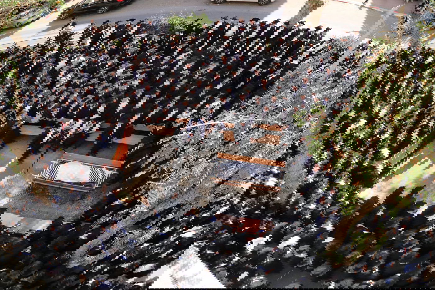 מסע הלוויית הגאון רבי זאב ברלין זצ"ל