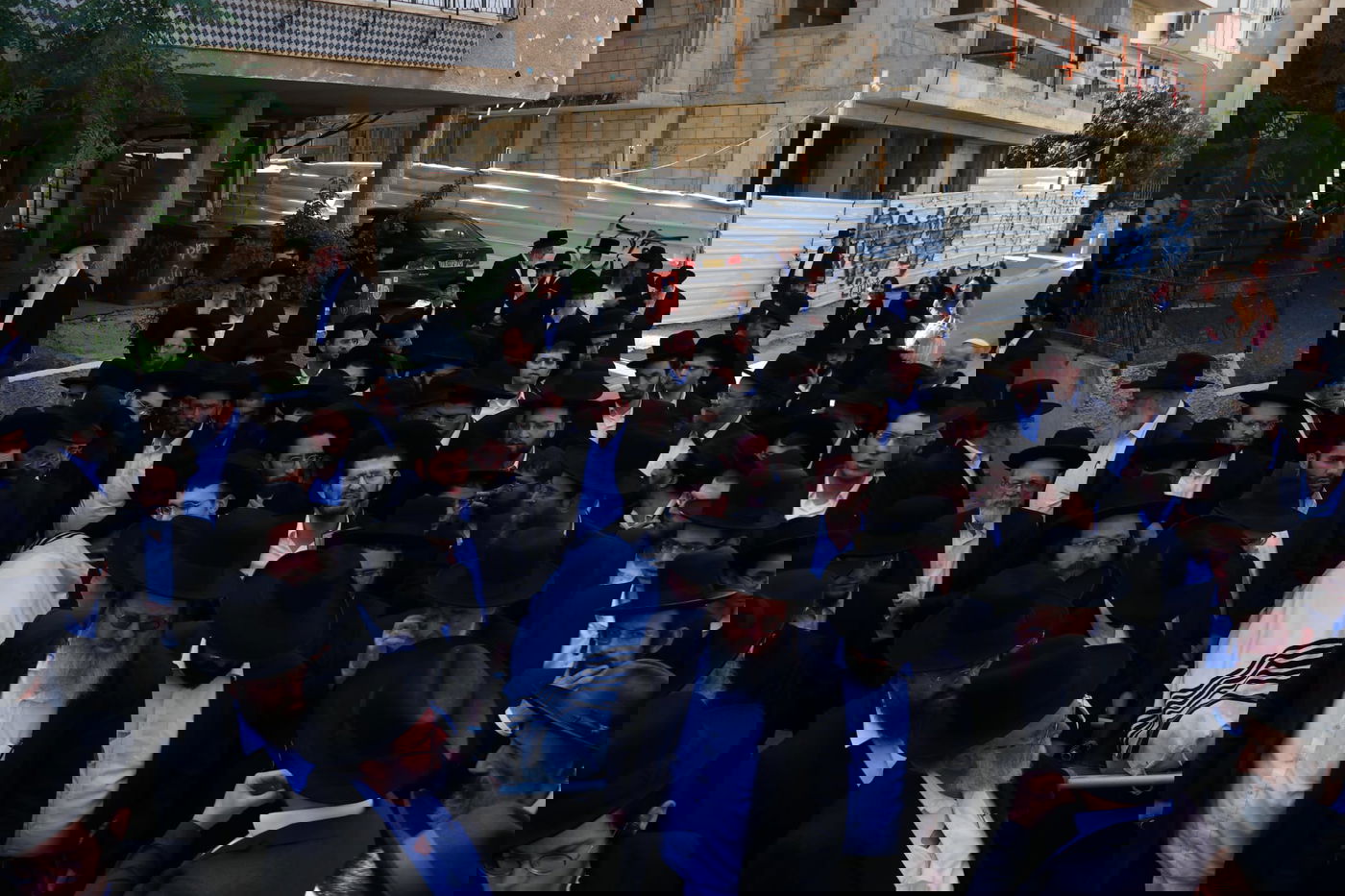 מסע הלוויית הגאון רבי זאב ברלין זצ"ל