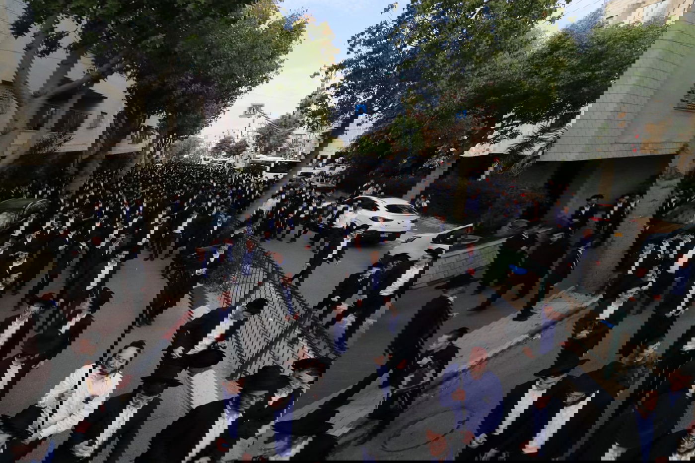 מסע הלוויית הגאון רבי זאב ברלין זצ"ל