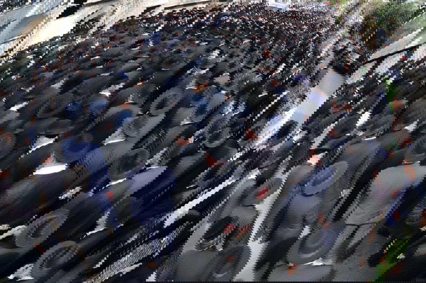 מסע הלוויית הגאון רבי זאב ברלין זצ"ל