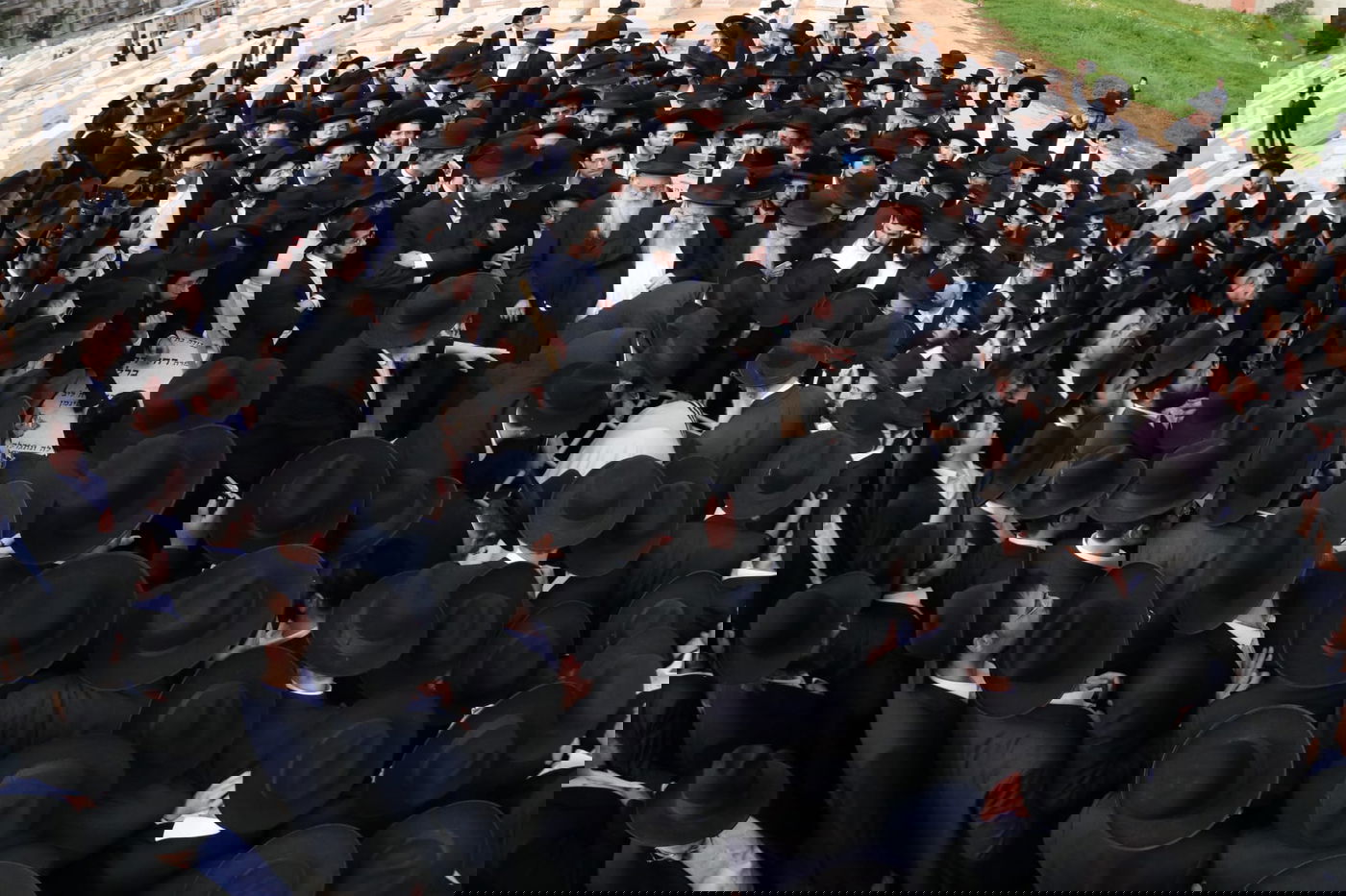 מסע הלוויית הגאון רבי זאב ברלין זצ"ל